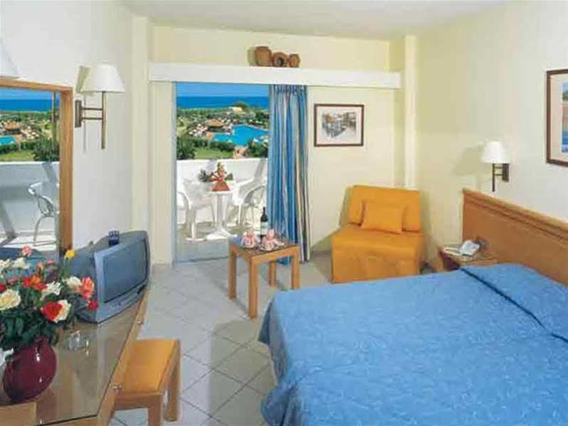 Oasis Beach Hotel - Adults Only Anissaras Exterior foto