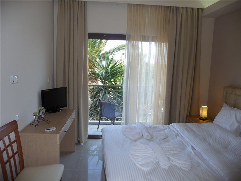Oasis Beach Hotel - Adults Only Anissaras Exterior foto